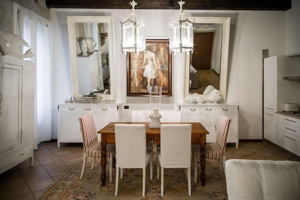 Piazza Erbe Luxury Apartment Verona Exterior photo