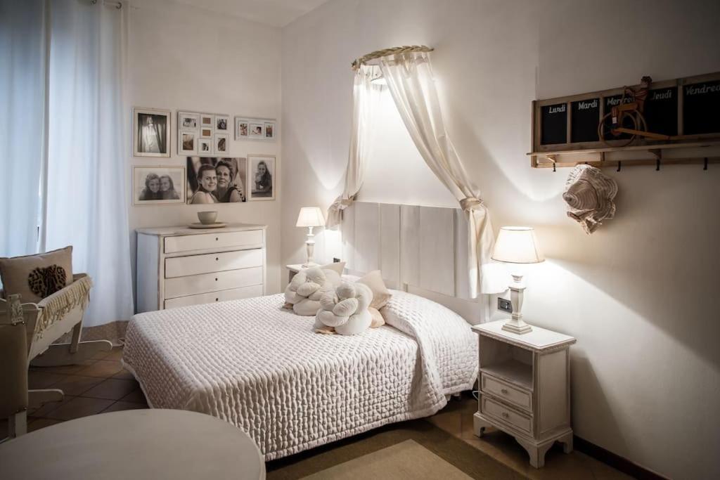 Piazza Erbe Luxury Apartment Verona Exterior photo